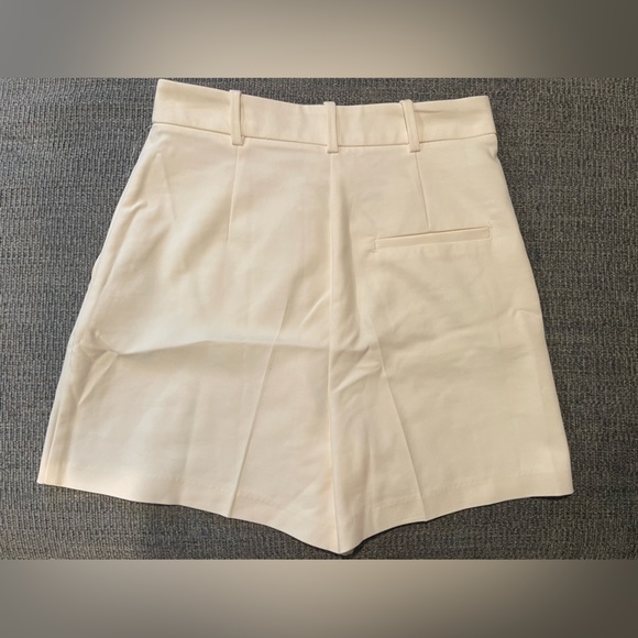 Zara high waist gold button shorts - Picture 4 of 4
